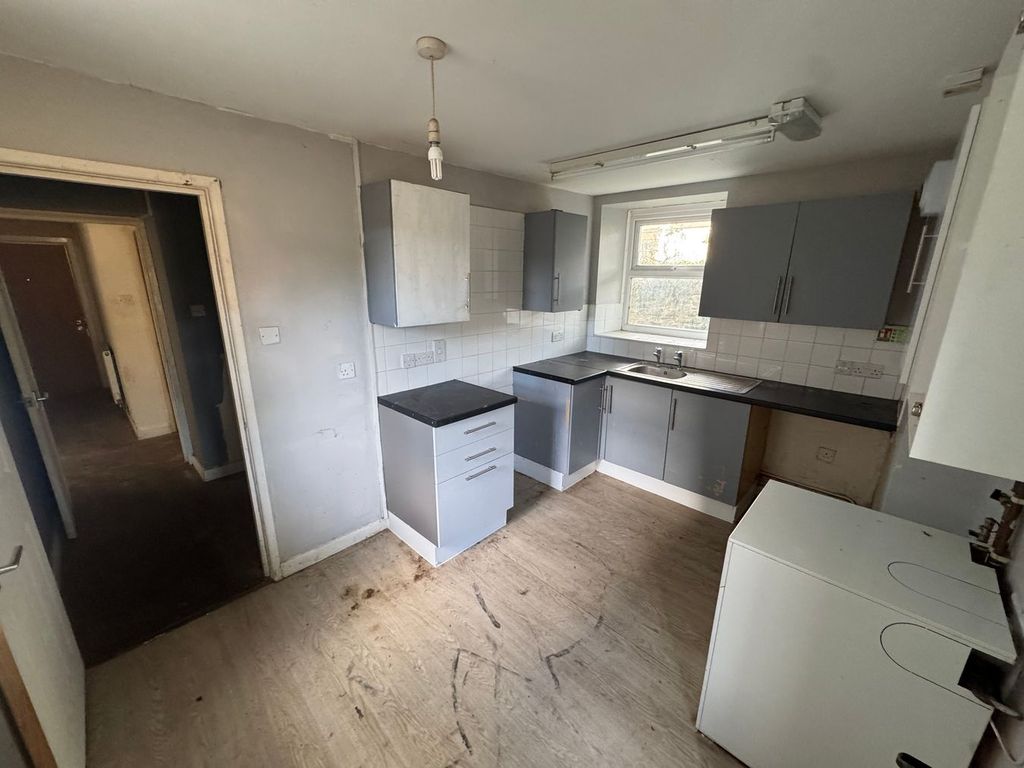 Additional image 9 of 3 bed flat for saleLewis Street, Pontwelly, Llandysul SA44