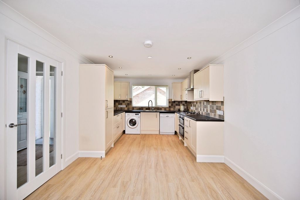 Property photo 2 of 20 Pbox-Img.Jpg