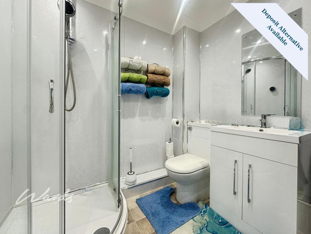 Property photo 3 of 14 Bathroom