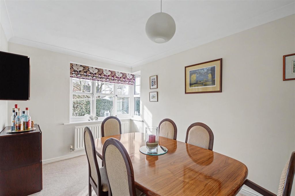 Property photo 3 of 27 Dining Room