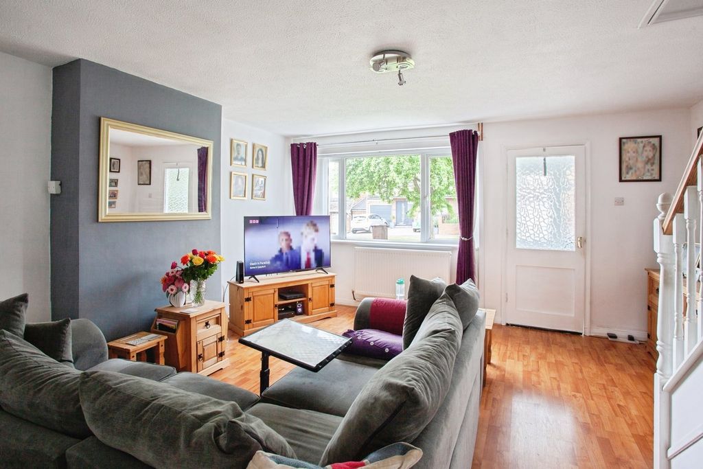 Property photo 3 of 18