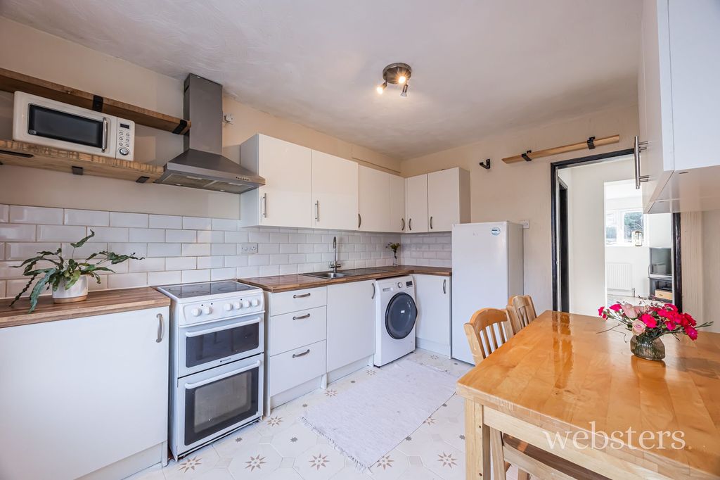 Property photo 3 of 15