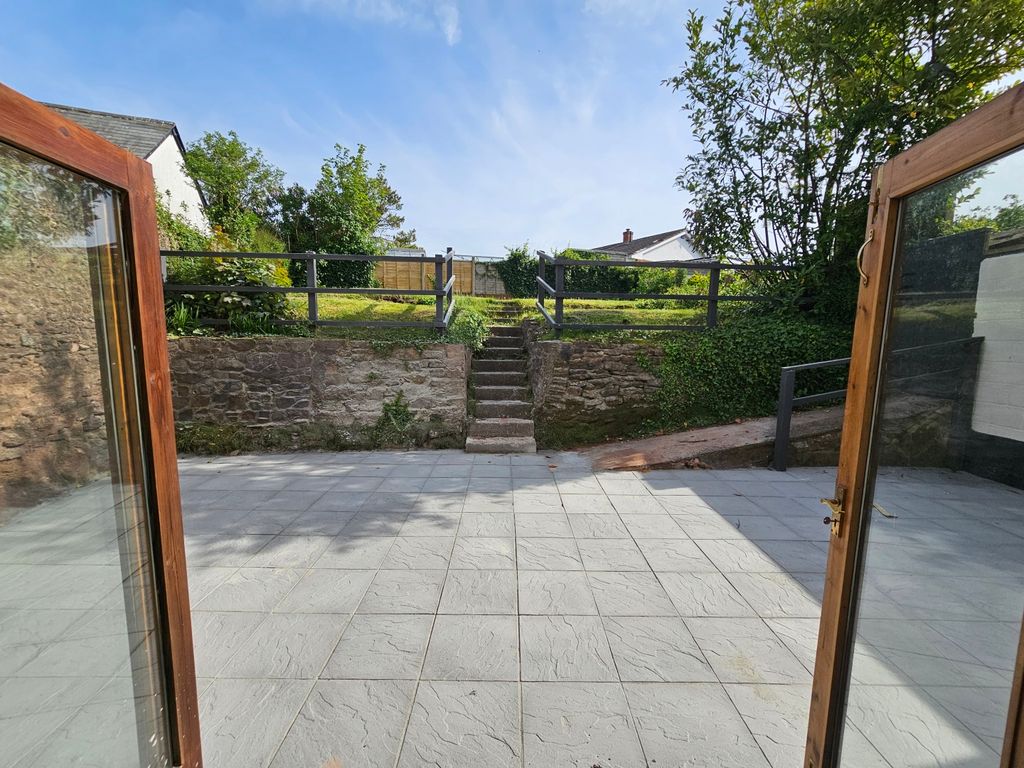 Property photo 3 of 20 Sampford Peverell