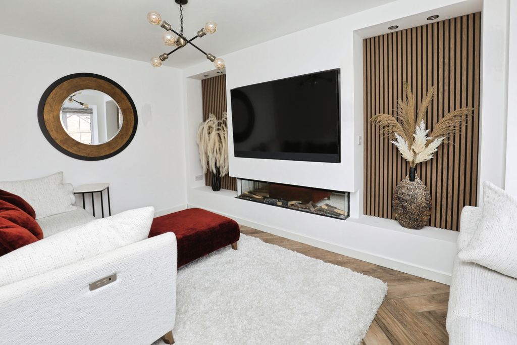 Property photo 3 of 20 6