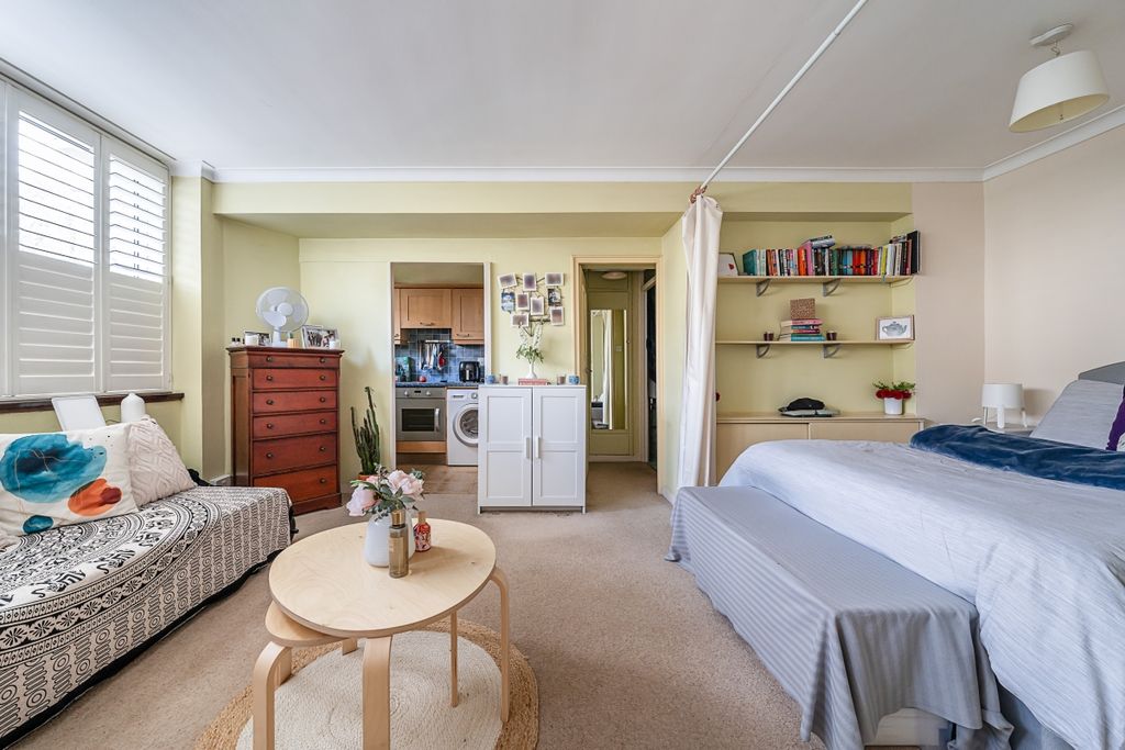 Property photo 2 of 15 01