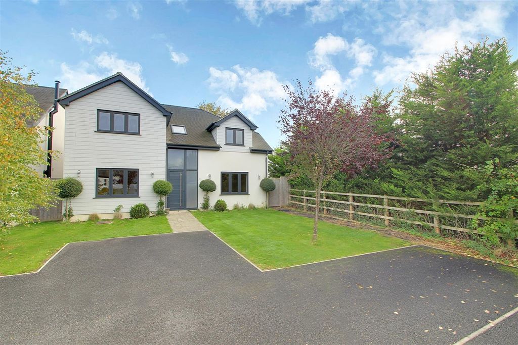 Property photo 1 of 21