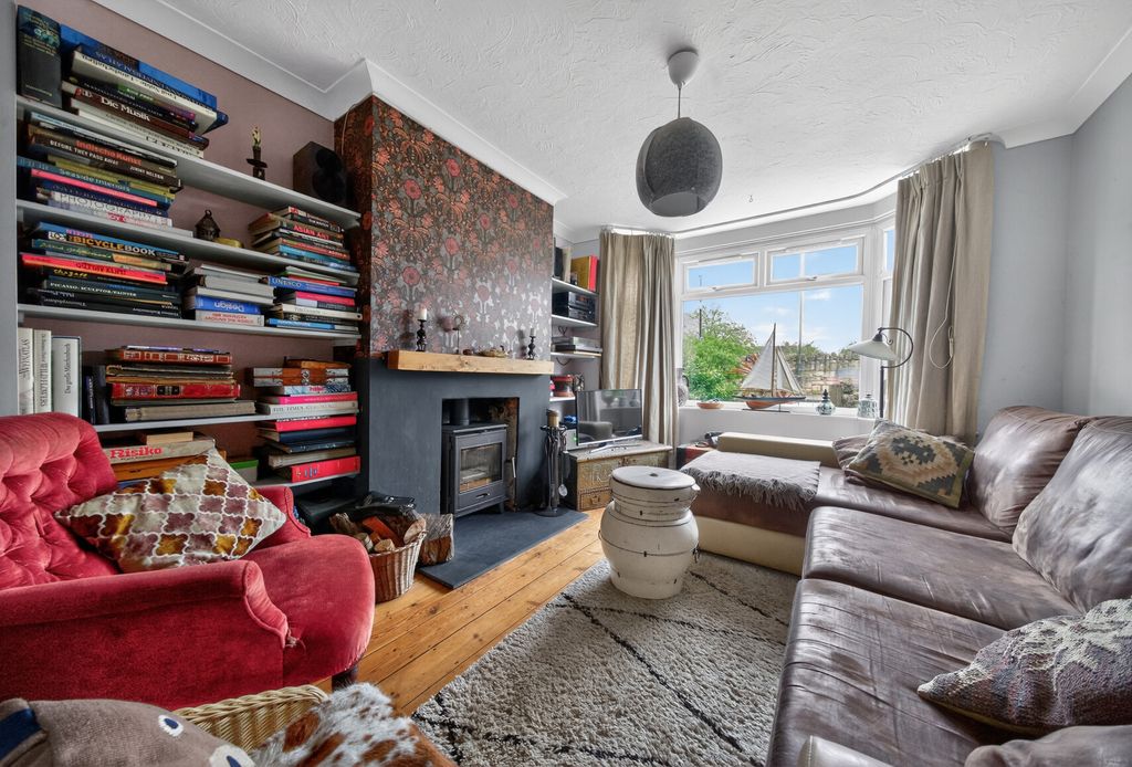 Property photo 3 of 20 Sitting Room