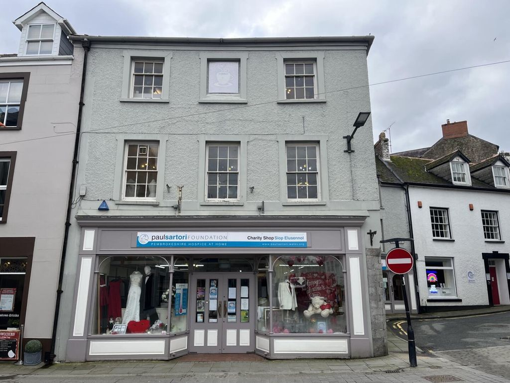 Property photo 2 of 33 Front (Exterior)