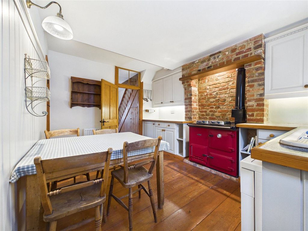 Property photo 3 of 13 Picture No. 11