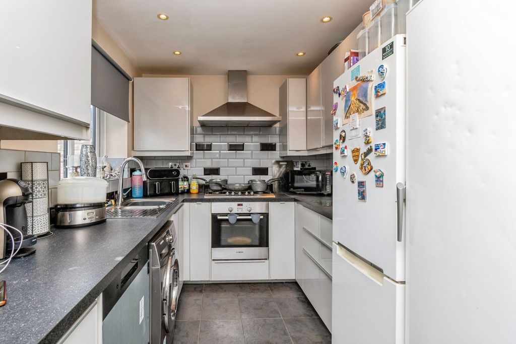 Property photo 2 of 19 Kitchen Diner