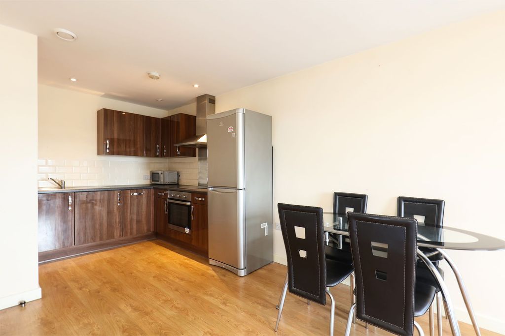 Property photo 2 of 5