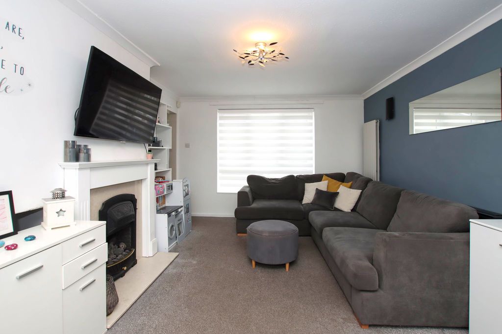 Property photo 2 of 16 Photo 11