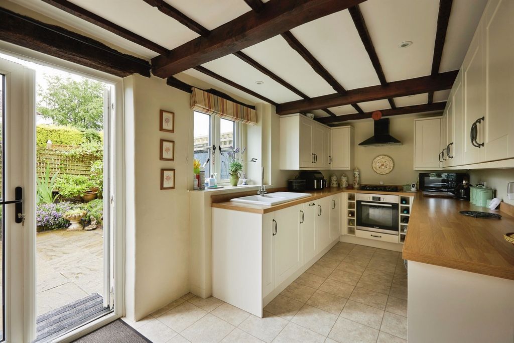 Property photo 2 of 16