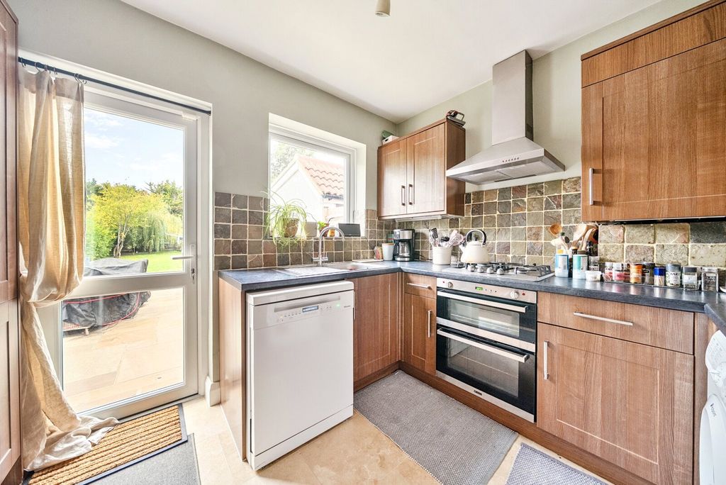 Property photo 3 of 13 Kitchen