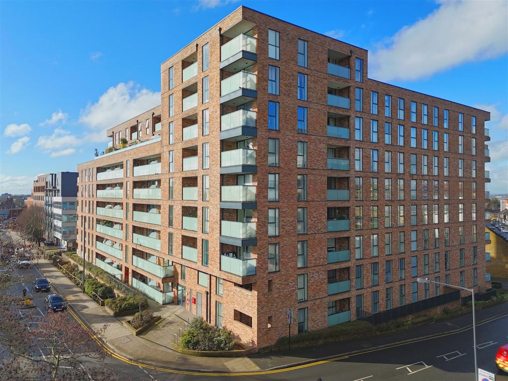 Property photo 1 of 13 Front