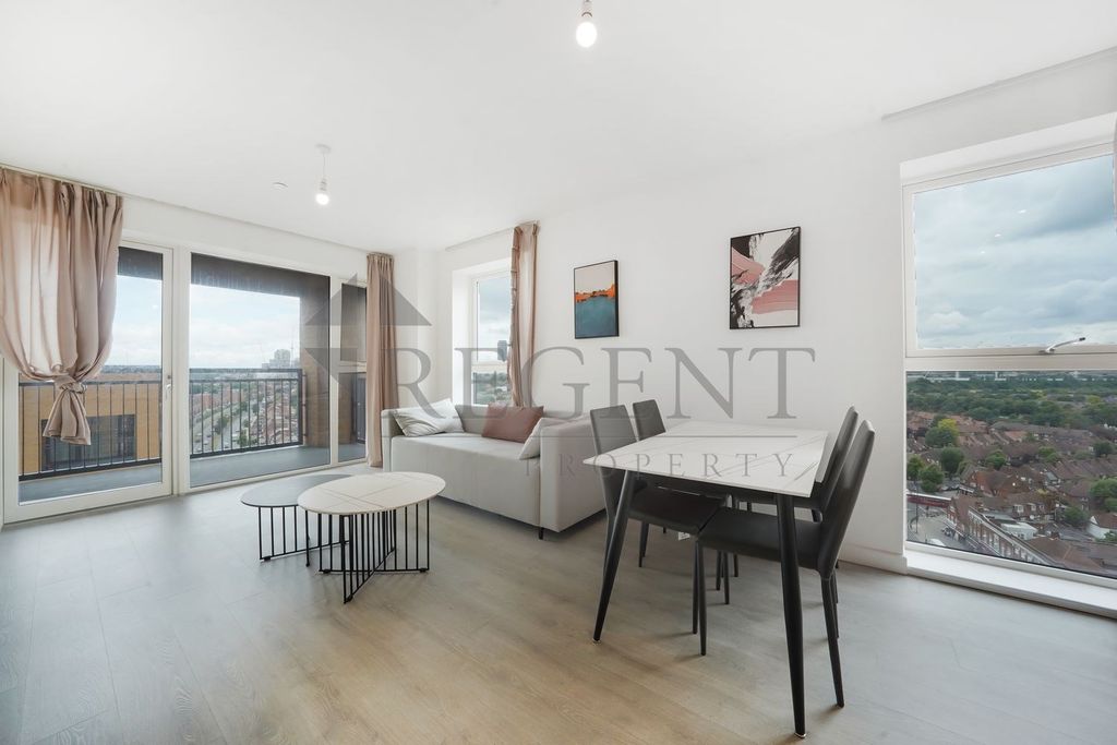 Property photo 1 of 18 Reception