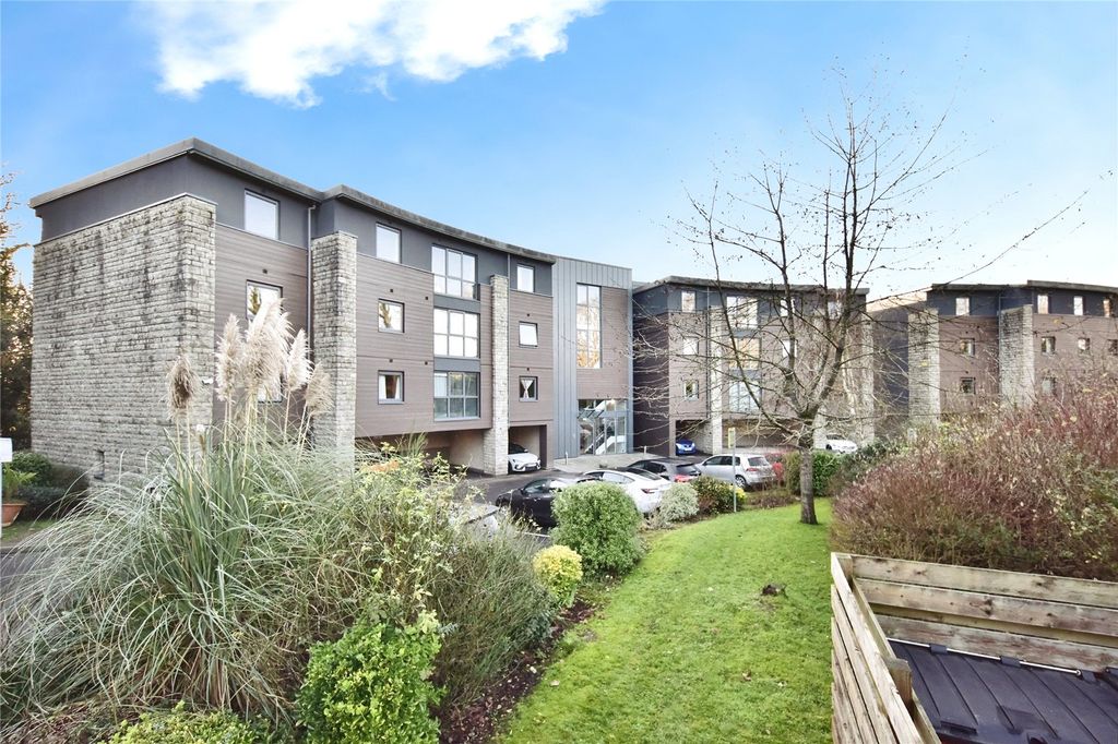 Property photo 1 of 14 Front Aspect