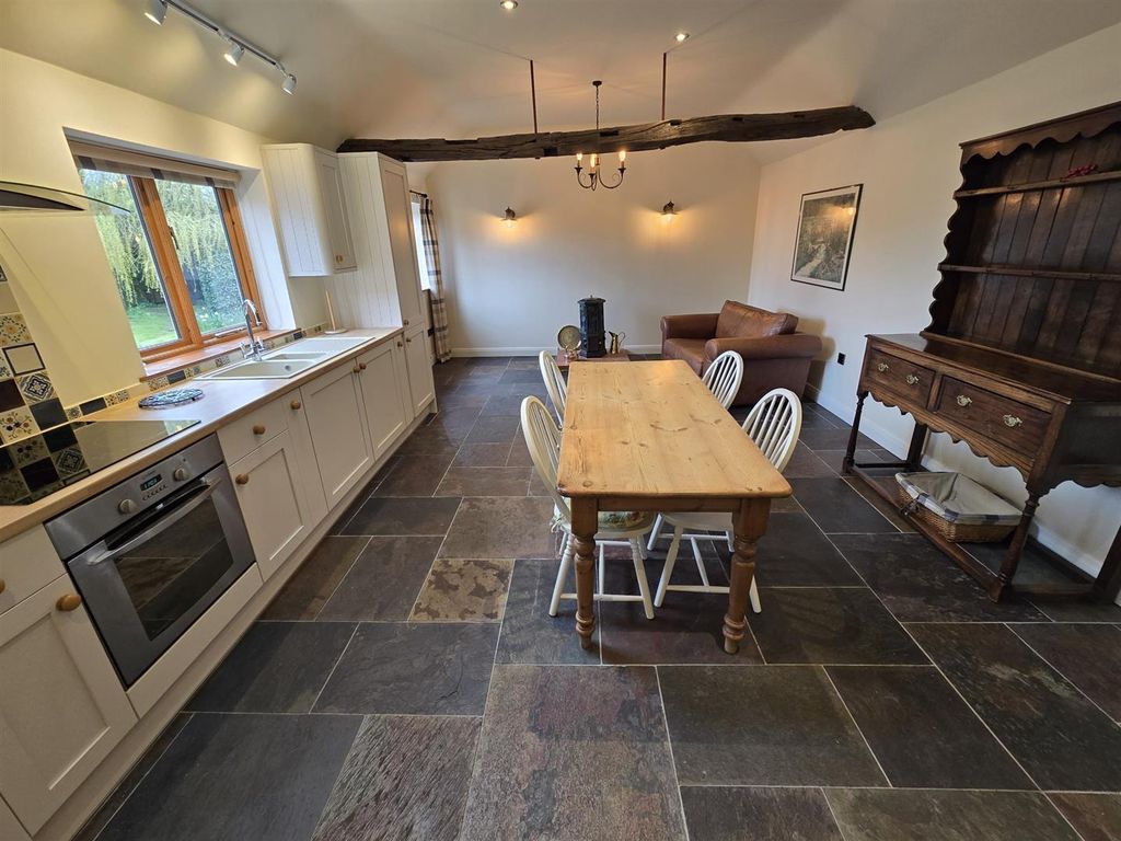 Property photo 2 of 21 20260327_110339_Resized.Jpg