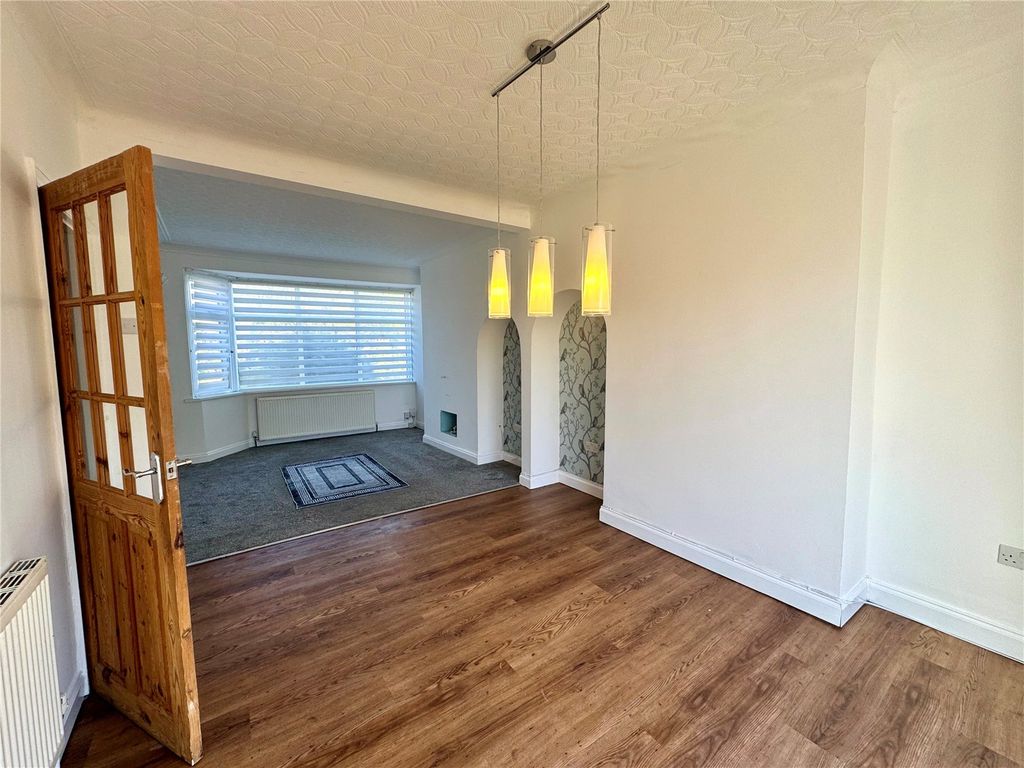 Property photo 3 of 15 Picture No. 04