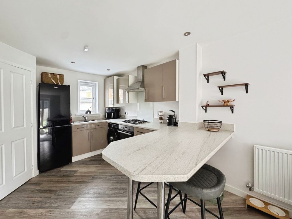 Property photo 2 of 16 5344584