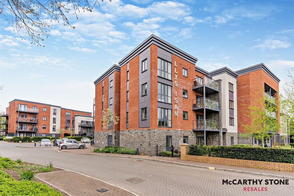 Property photo 1 of 29 Llys Isan