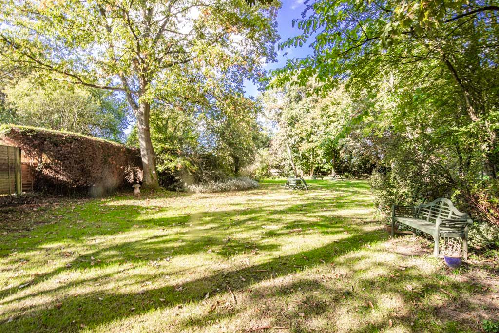 Property photo 2 of 11