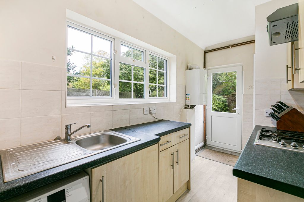 Property photo 3 of 14 Kitchen