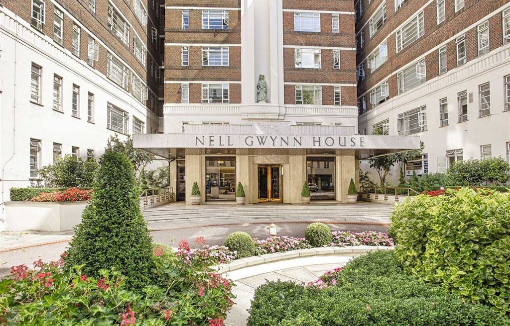 Property photo 1 of 1