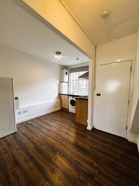 Property photo 3 of 11 Gallery