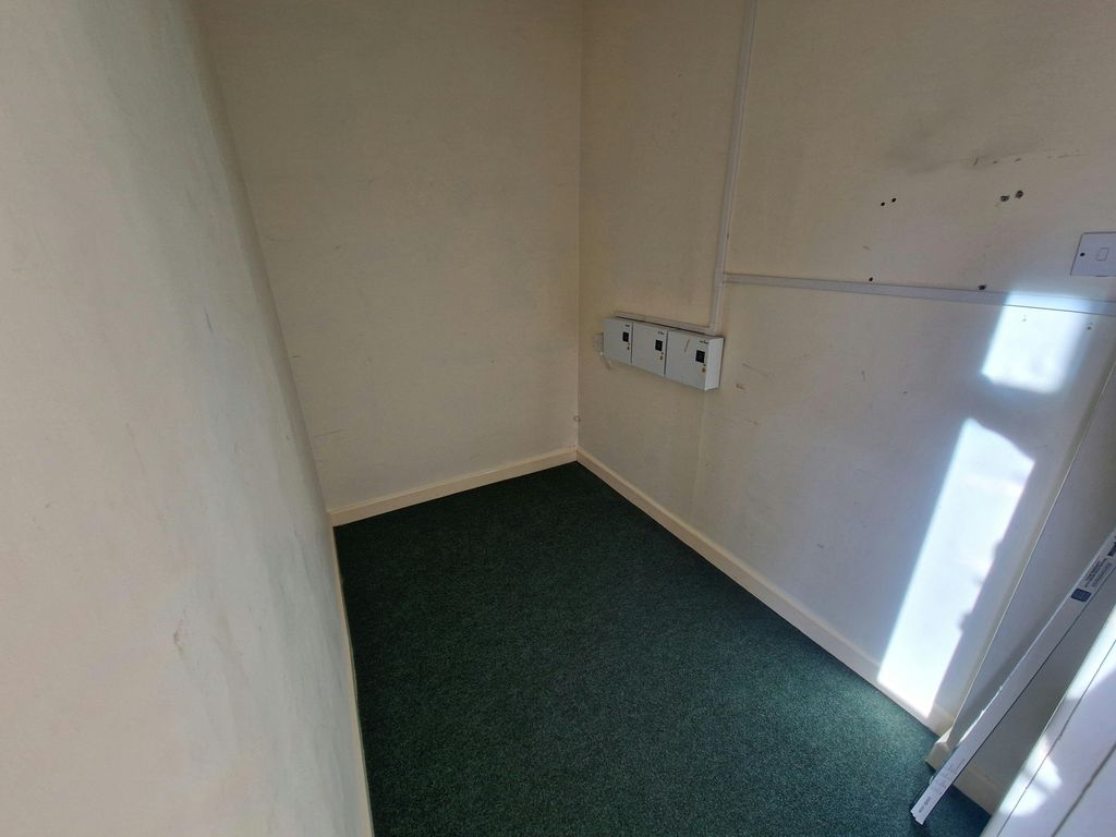 Property photo 3 of 4 20251001_170608.Jpg