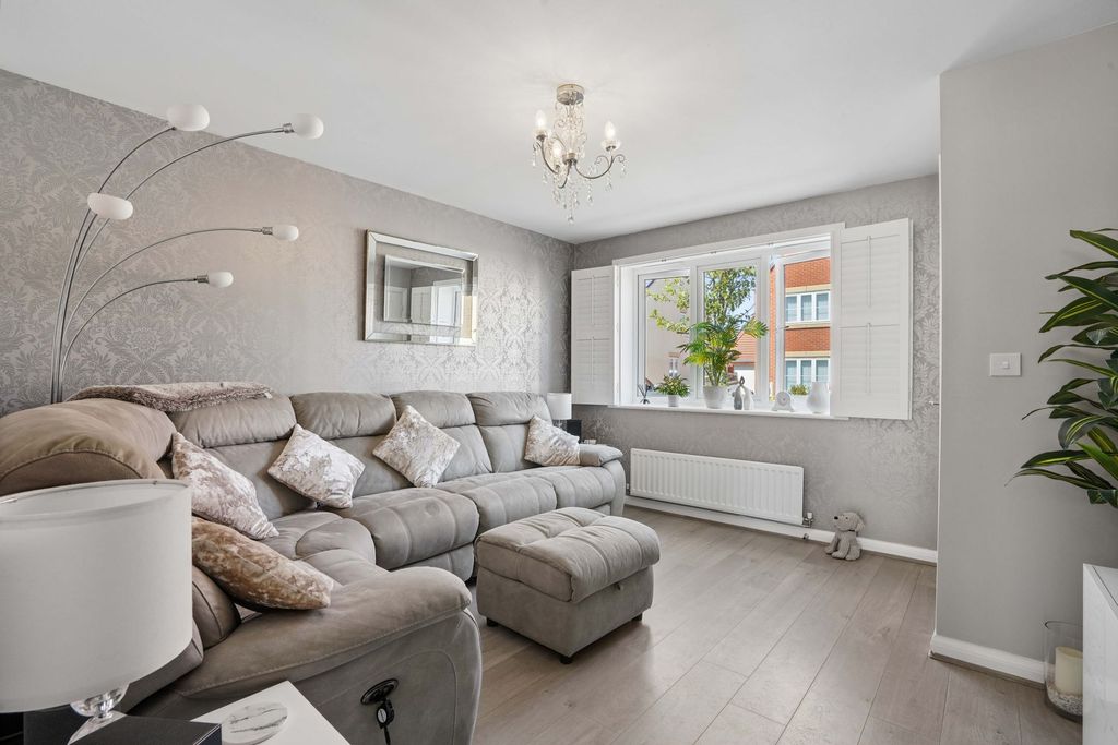 Property photo 3 of 16 Reception Room