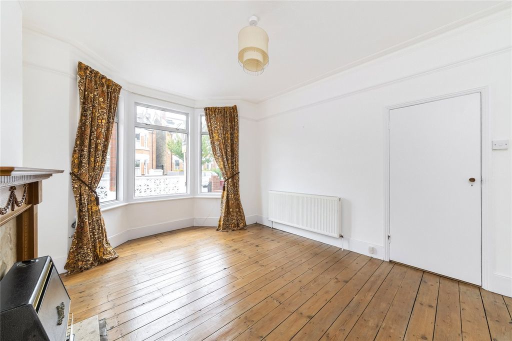 Property photo 2 of 17 Picture No. 02