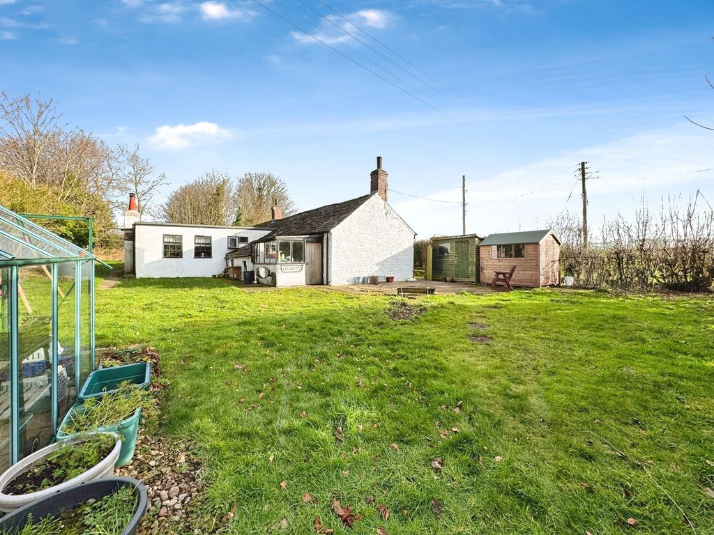 Property photo 2 of 25