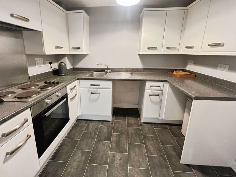 Property photo 3 of 14 Kitchen
