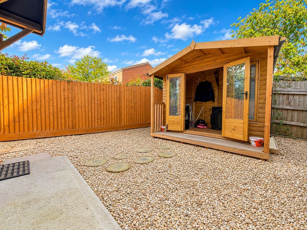 Property photo 2 of 13 Picture No. 11