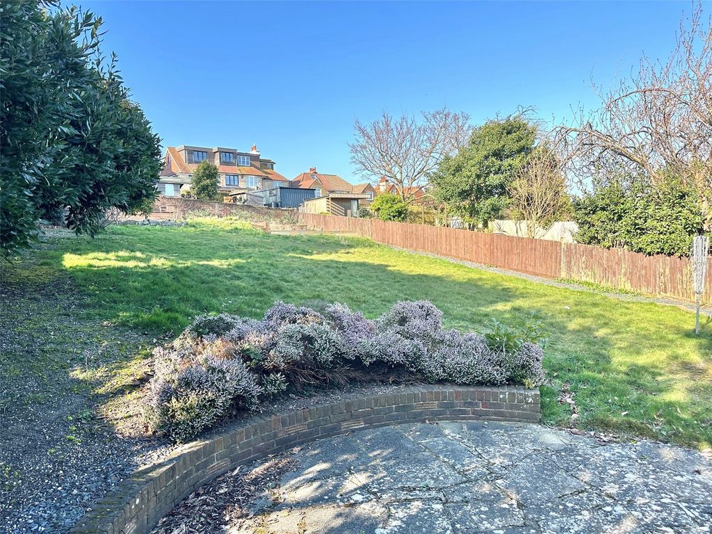 Property photo 3 of 18 Picture No. 13