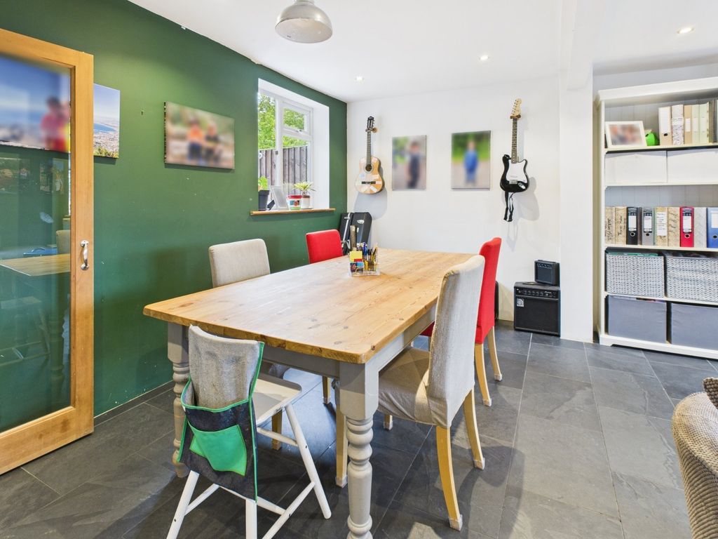 Property photo 3 of 17 Dining Area