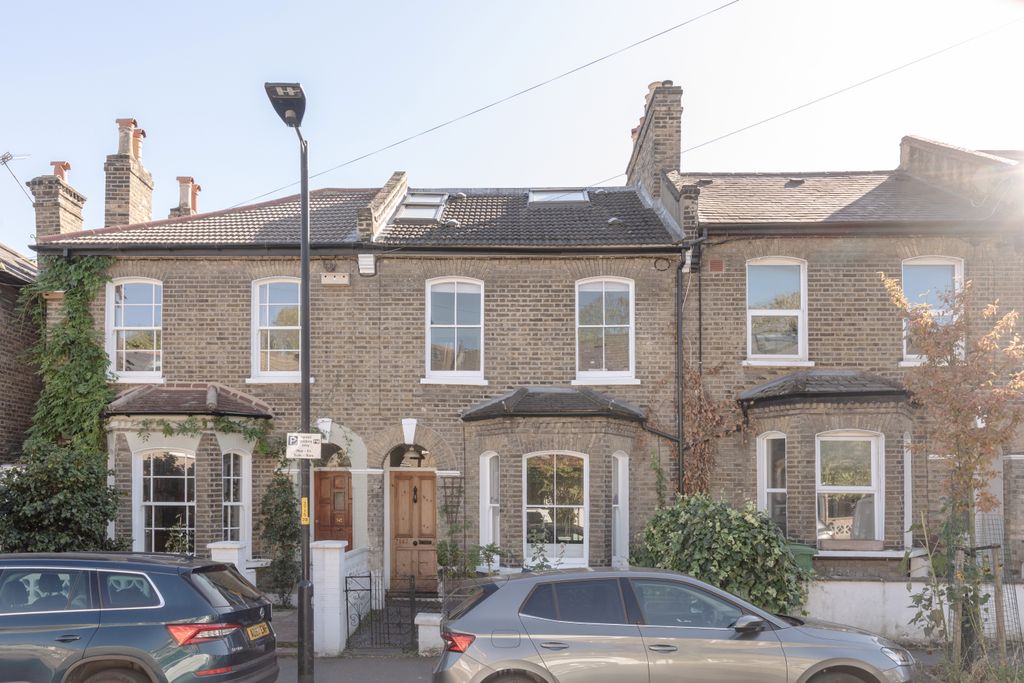 Property photo 1 of 23