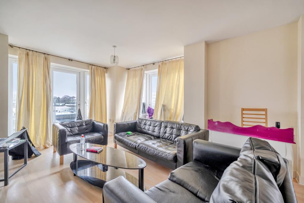 Property photo 2 of 11 Living Area