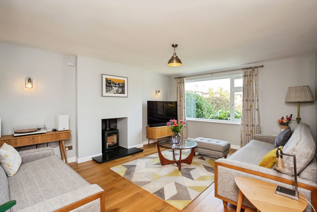 Property photo 3 of 20 Pbox-Img.Jpg