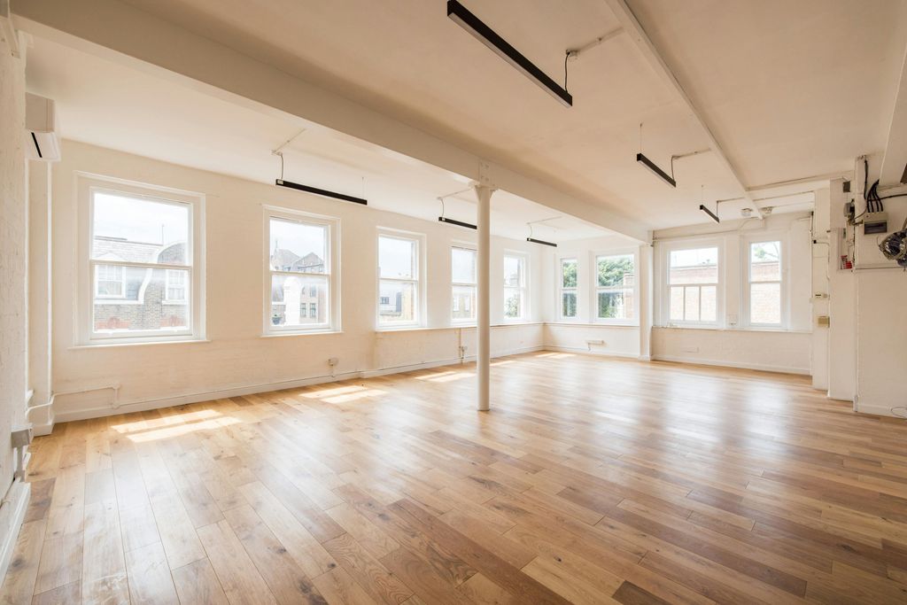 Property photo 1 of 28 172Arlingtonroad11.Jpg