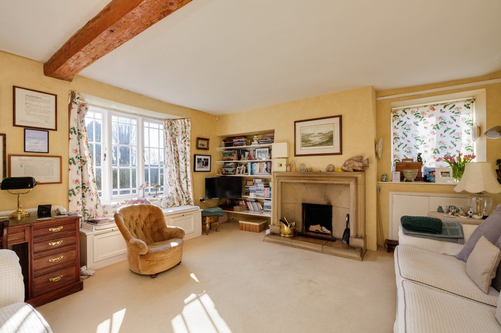 Property photo 2 of 19 Drawing Room