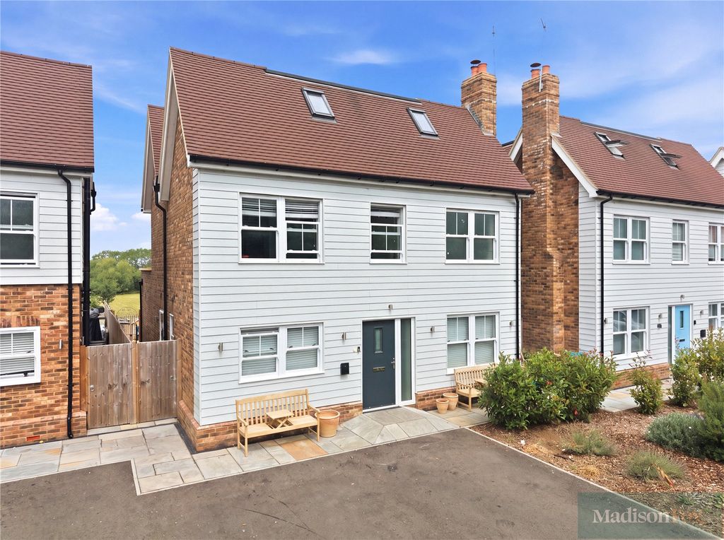 Property photo 1 of 33 Picture No. 05