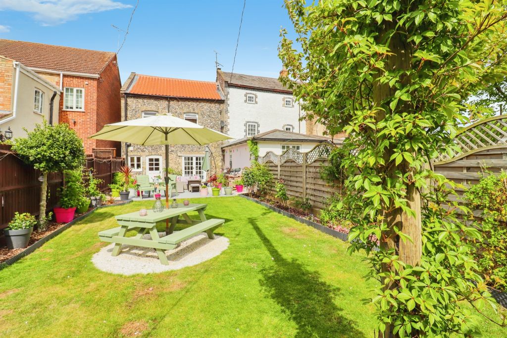 Property photo 3 of 17