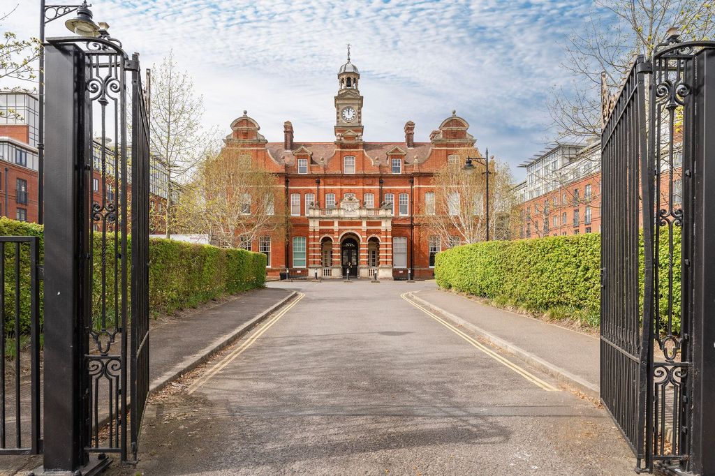 Property photo 1 of 22