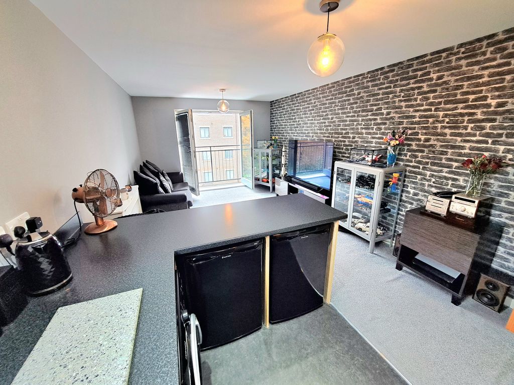 Property photo 3 of 8 Open Plan