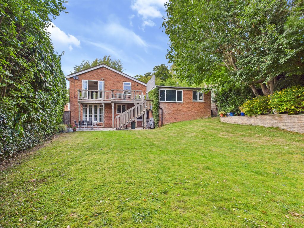 Property photo 2 of 22 Cam01354G0-Pr0547-Still030