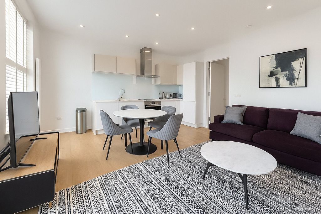 Property photo 1 of 4 Reception/Kitchen