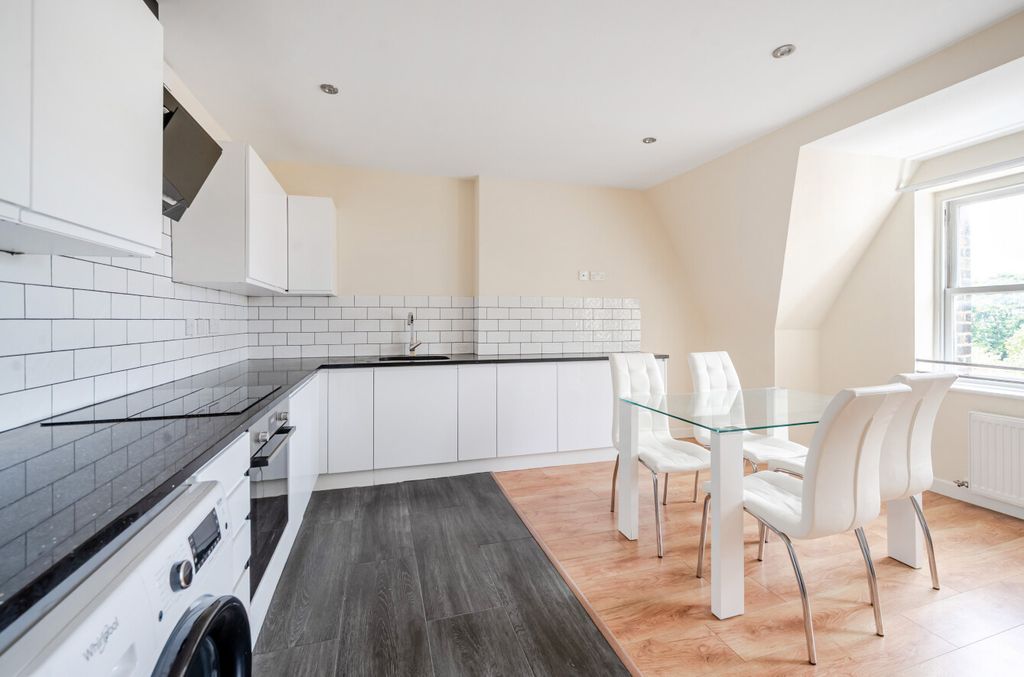 Property photo 1 of 11 1345299-5-68Adb16...