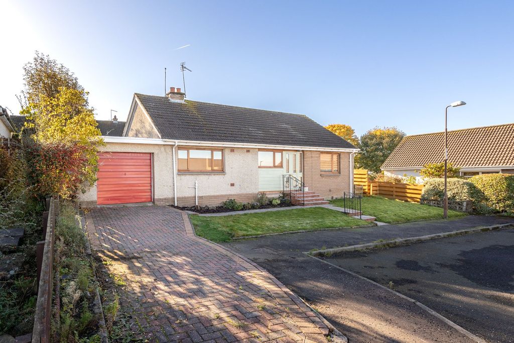 Property photo 1 of 21 External